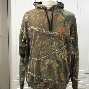 Realtree Woodland Camo Hoodie | Men’s XL | Orange Logo